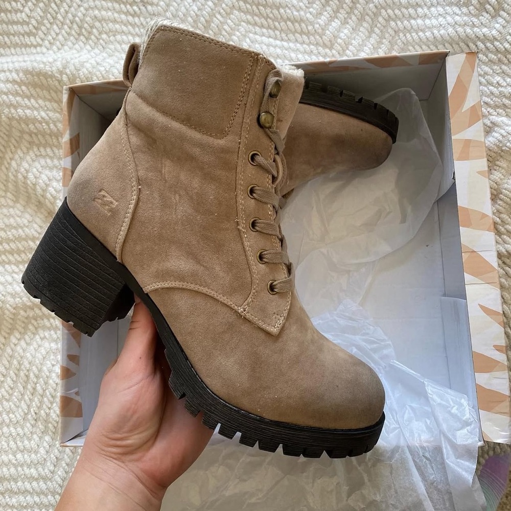 Billabong Tan Suede Ankle Boots